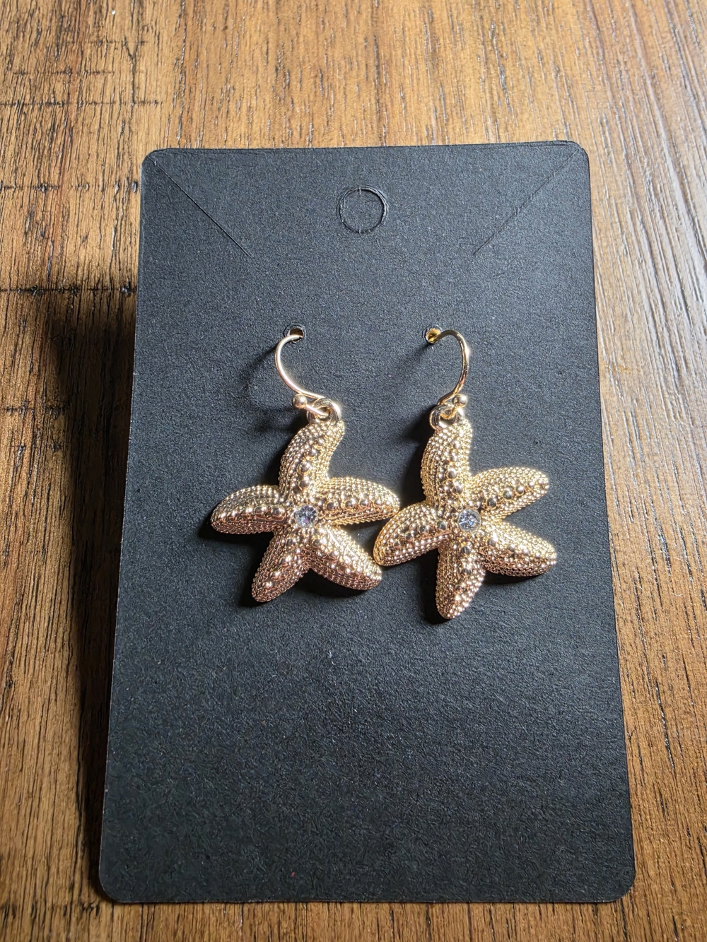 Cracker Barrel Gold Starfish Drop Earrings with Clear Centers